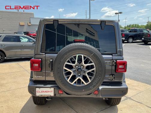 2025 Jeep Wrangler Sahara