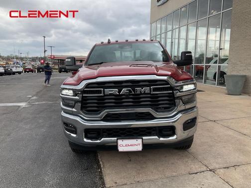 Molten Red Pearlcoat 2026 RAM 2500 Tradesman