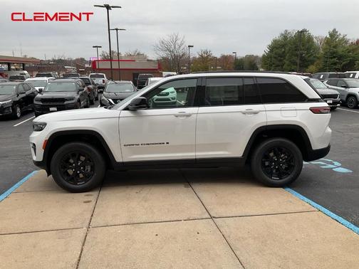 2025 Jeep Grand Cherokee Laredo