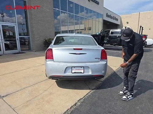 2023 Chrysler 300 S