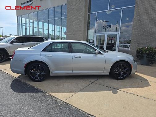 2023 Chrysler 300 S