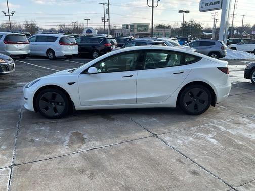 2023 Tesla Model 3 Base
