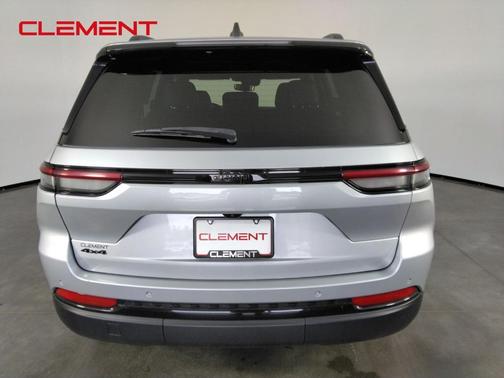 Silver Zynith 2023 Jeep Grand Cherokee Altitude