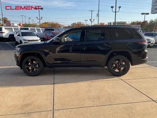 2025 Jeep Grand Cherokee L Laredo