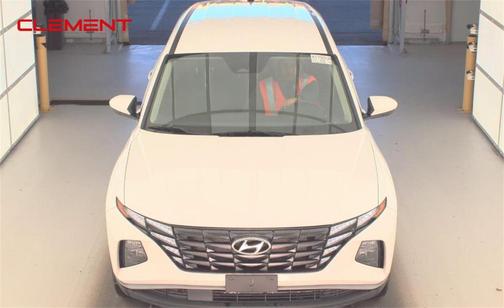 2023 Hyundai TUCSON SE