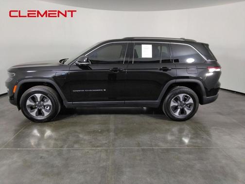 Diamond Black 2022 Jeep Grand Cherokee 4xe Base