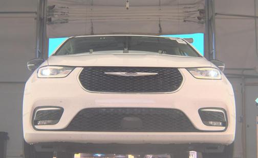 2024 Chrysler Pacifica Touring-L