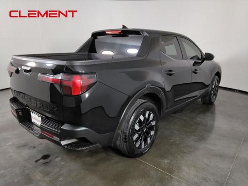 Phantom Black 2025 Hyundai SANTA CRUZ SE
