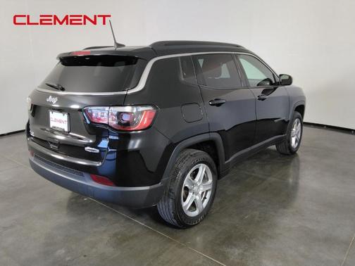 Diamond Black 2023 Jeep Compass Latitude