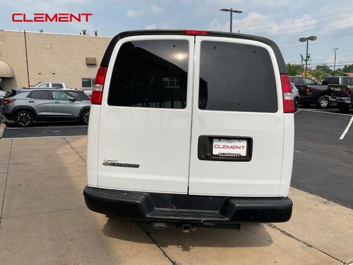 2022 Chevrolet Express 3500 LS