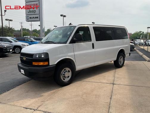 2022 Chevrolet Express 3500 LS