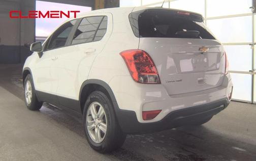 Summit White 2022 Chevrolet Trax LS