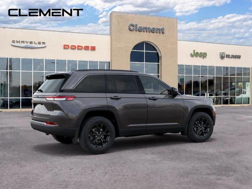 Metallic 2026 Jeep Grand Cherokee Laredo