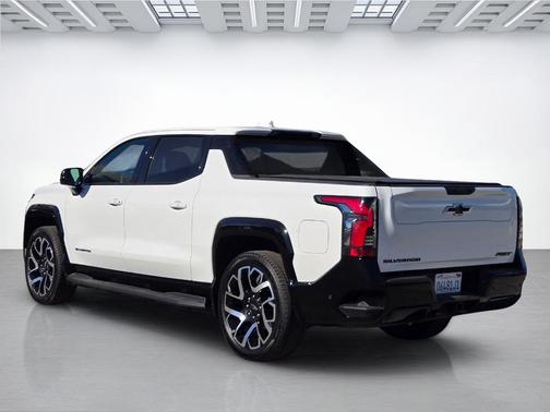 2024 Chevrolet Silverado EV RST