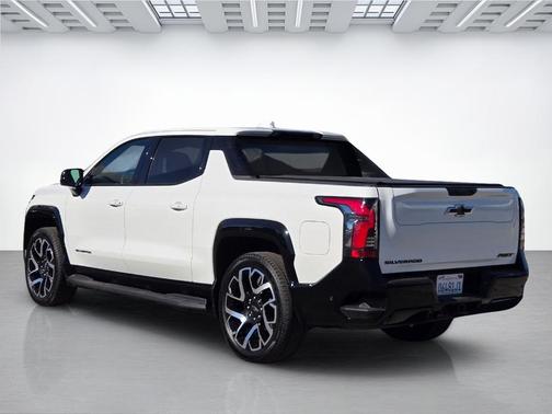 2024 Chevrolet Silverado EV RST
