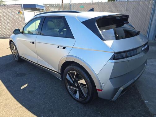 Gold 2025 Hyundai IONIQ 5 Limited