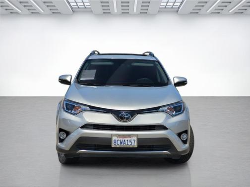 Silver Sky Metallic 2018 Toyota RAV4 XLE