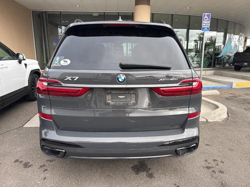 2022 BMW X7 xDrive40i