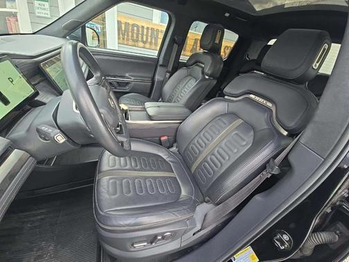 2022 Rivian R1T Adventure Package