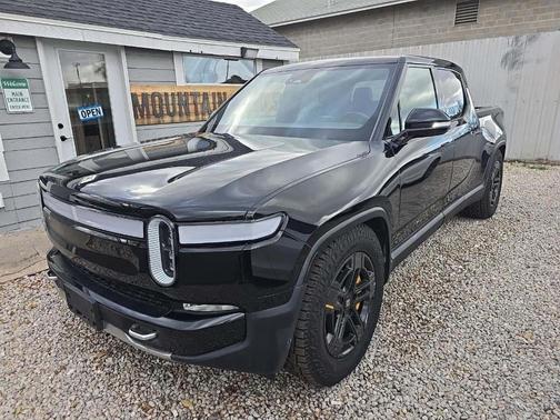 2022 Rivian R1T Adventure Package