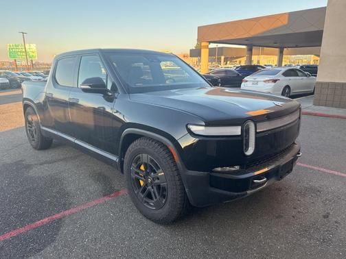 2022 Rivian R1T Adventure Package