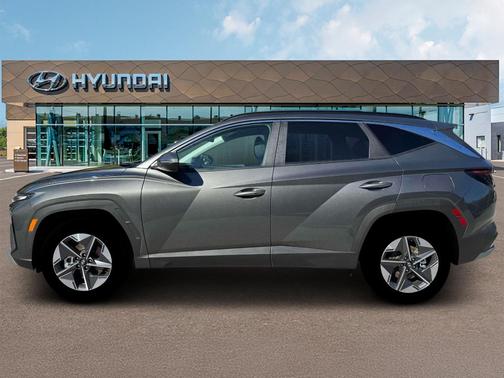 Amazon Gray 2026 Hyundai TUCSON Hybrid SEL Convenience