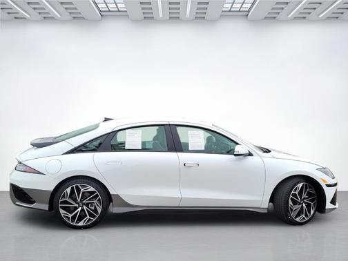 2025 Hyundai IONIQ 6 SEL