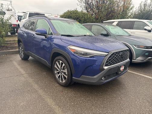 2023 Toyota Corolla Cross XLE