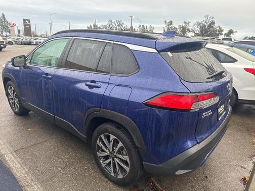 2023 Toyota Corolla Cross XLE