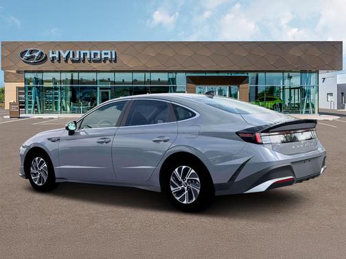 Blue 2026 Hyundai SONATA Hybrid Blue