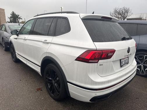 2022 Volkswagen Tiguan 2.0T SE R-Line Black