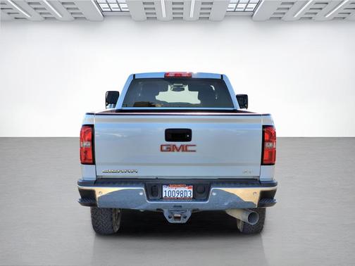 2017 GMC Sierra 2500 SLT