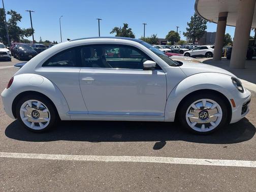 Pure White 2019 Volkswagen Beetle 2.0T Final Edition SEL