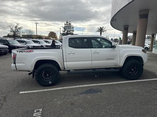 2021 Toyota Tacoma TRD Sport