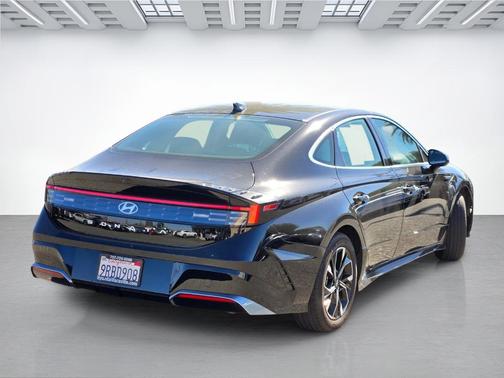 Onyx Black 2024 Hyundai SONATA SEL