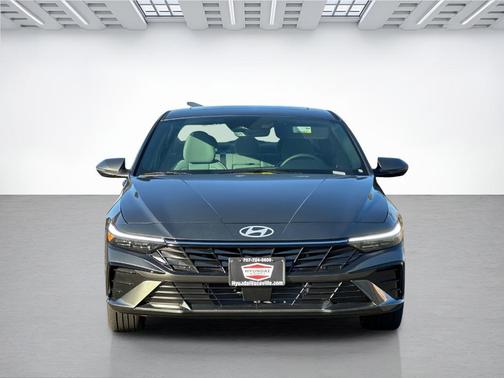 2025 Hyundai ELANTRA HEV Limited