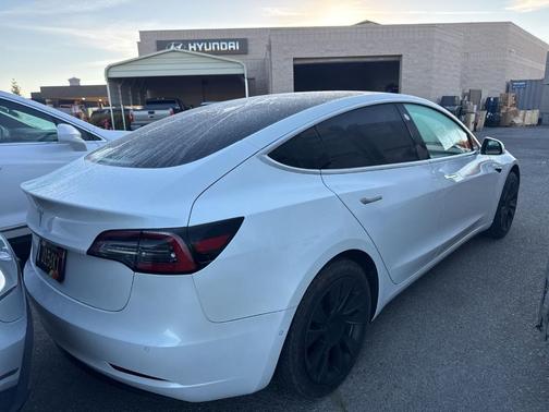 2019 Tesla Model 3 Mid Range