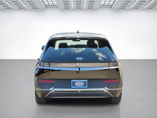 2022 Hyundai IONIQ 5 SEL