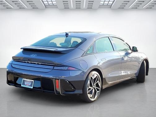 2025 Hyundai IONIQ 6 Limited