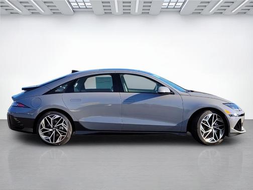 2025 Hyundai IONIQ 6 Limited