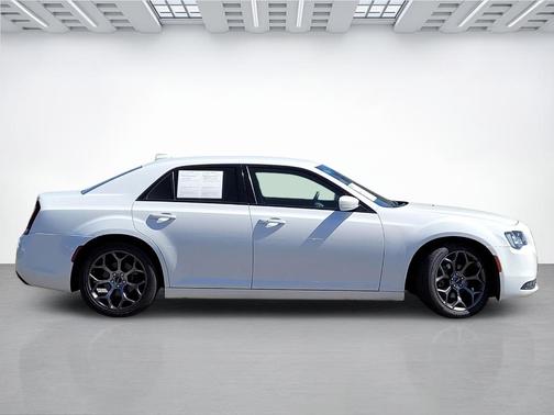 2018 Chrysler 300 S