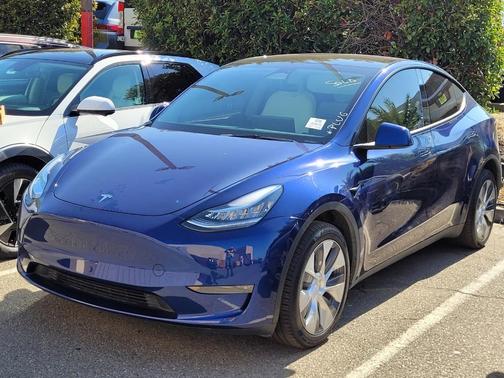 2023 Tesla Model Y Long Range