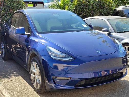2023 Tesla Model Y Long Range