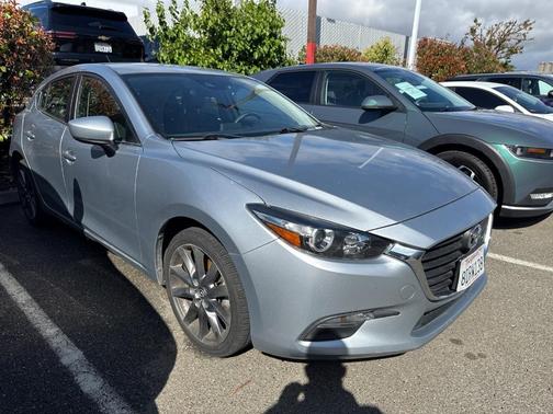 2018 Mazda Mazda3 Touring