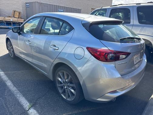 2018 Mazda Mazda3 Touring