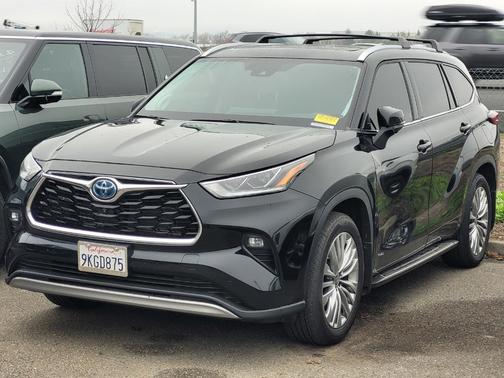 2024 Toyota Highlander Hybrid Platinum