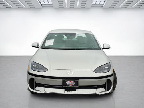 2025 Hyundai IONIQ 6 SEL