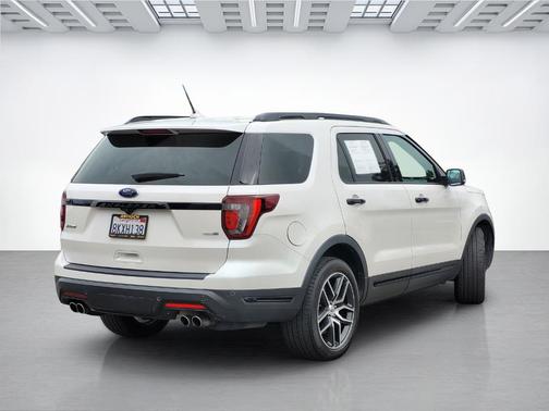 2019 Ford Explorer sport