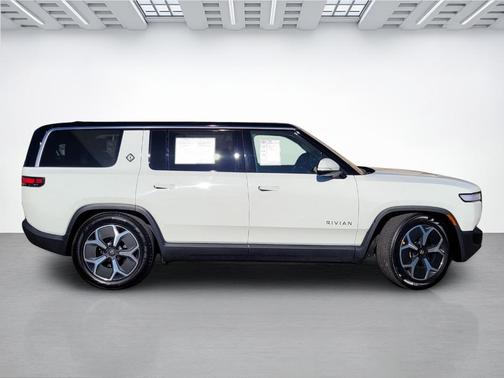 2024 Rivian R1S Adventure Quad Motor Large Pack