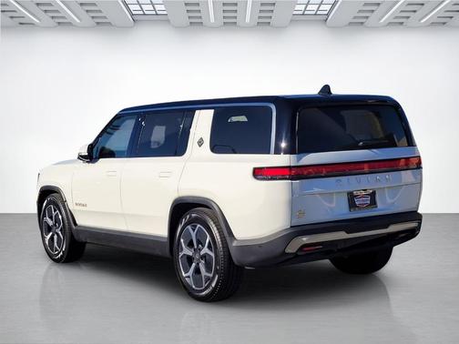 2024 Rivian R1S Adventure Quad Motor Large Pack